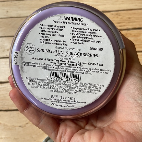 Bath & Body Works 14.5 Oz Spring Plum & Blackberries Scented Candle - Picture 3 of 5